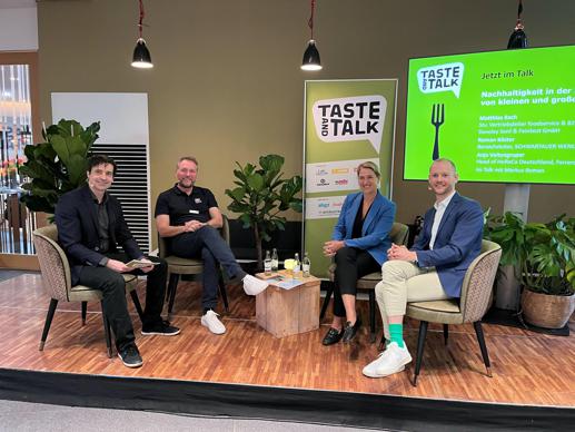 Branchen-Talk mit Ihrer Logopräsenz auf der Bühne